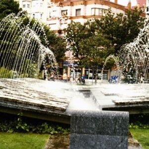 Fuentes con toberas de lanza